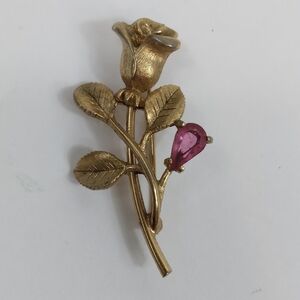 Vintage AVON gold tone rose flower Pink rhinestone brooch Mom gift rosebud pin